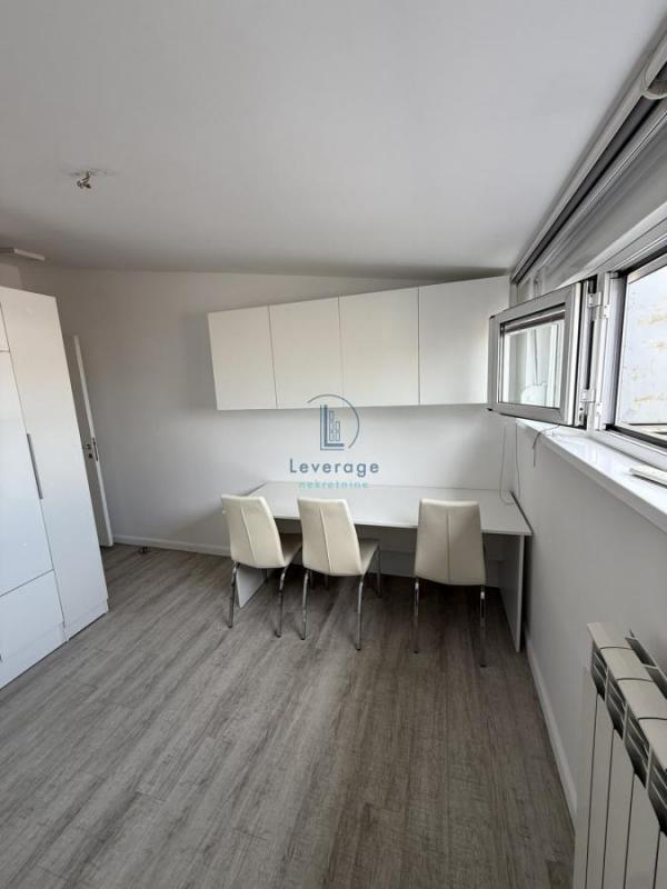 Stan na prodaju u Beogradu, Đeram pijaca, 118m2, cena 349000 evra
