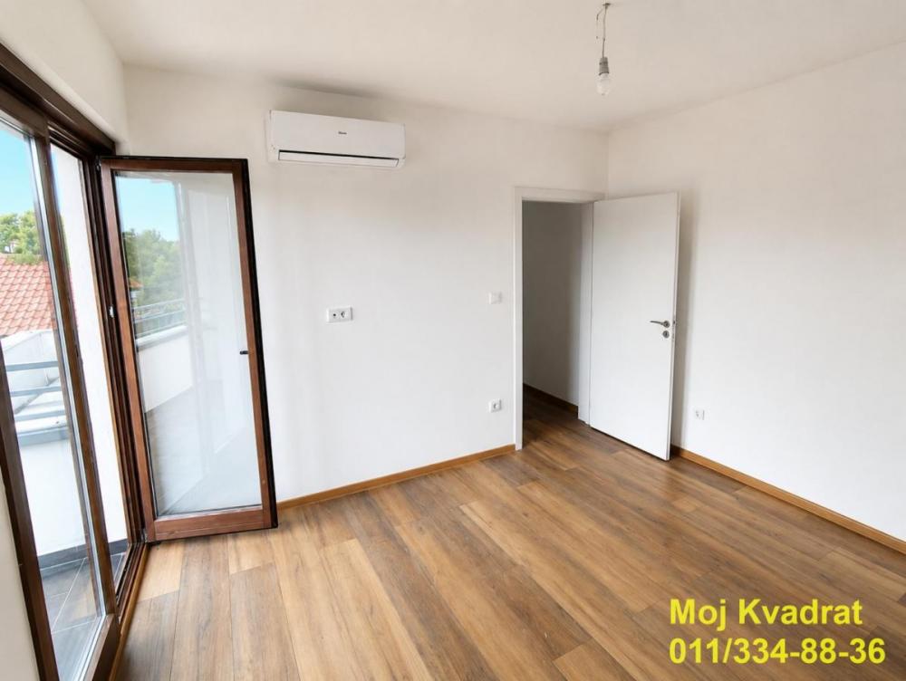 Stan na prodaju u Beogradu, Borča, cetvorosoban, 86m2, cena 180000 evra