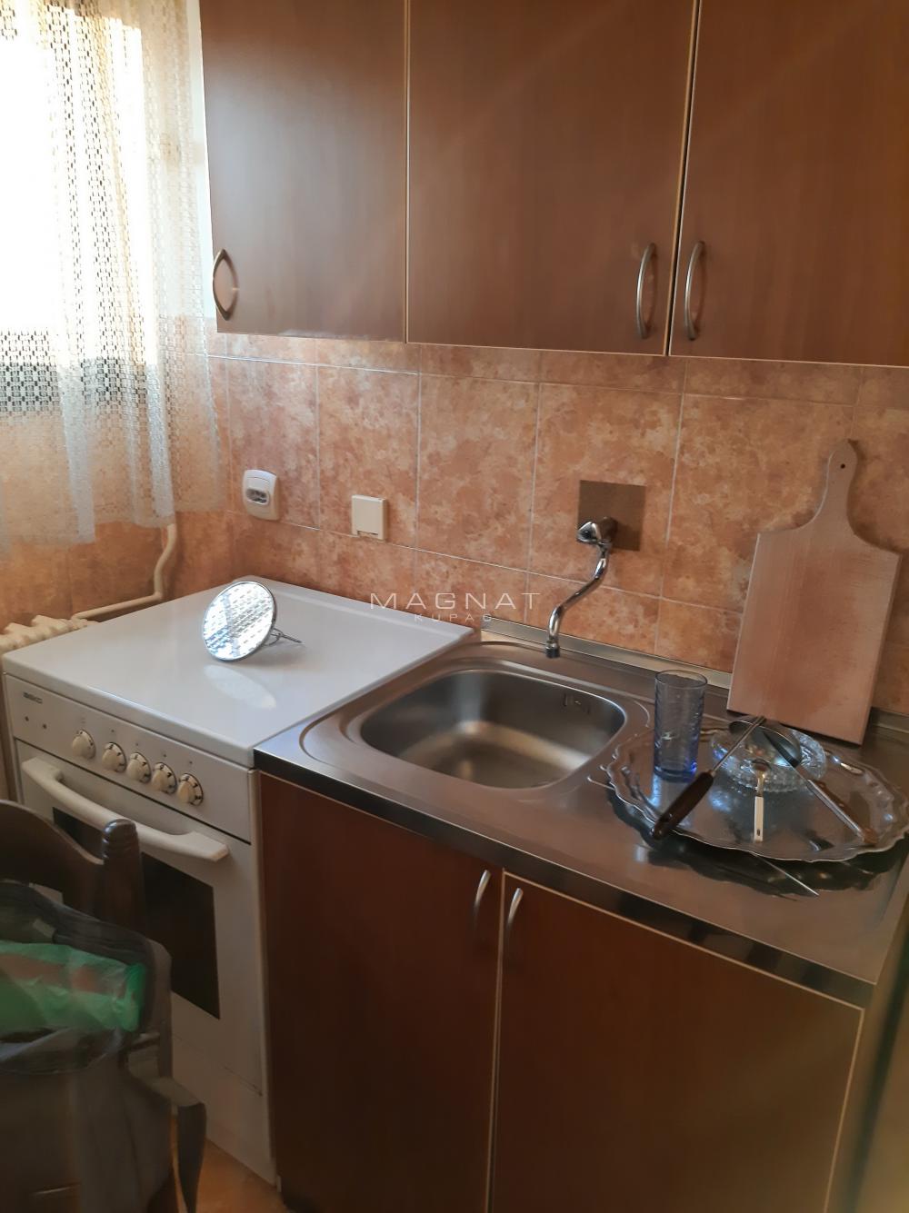 Stan na prodaju u Beogradu, Čukarica, jednosoban, 40m2, cena 155000 evra