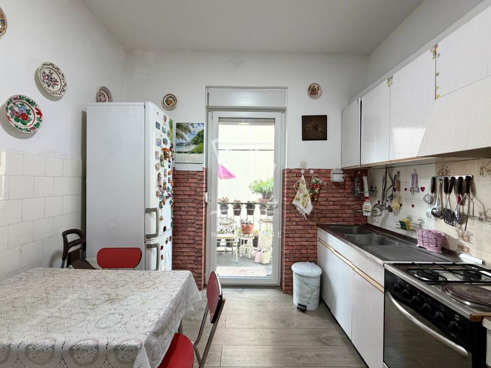 Stan na prodaju u Beogradu, Senjak, dvosoban, 67m2, cena 290000 evra
