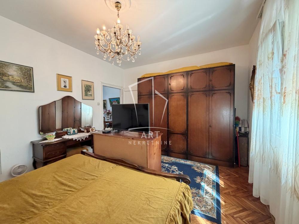 Stan na prodaju u Beogradu, Senjak, dvosoban, 67m2, cena 290000 evra