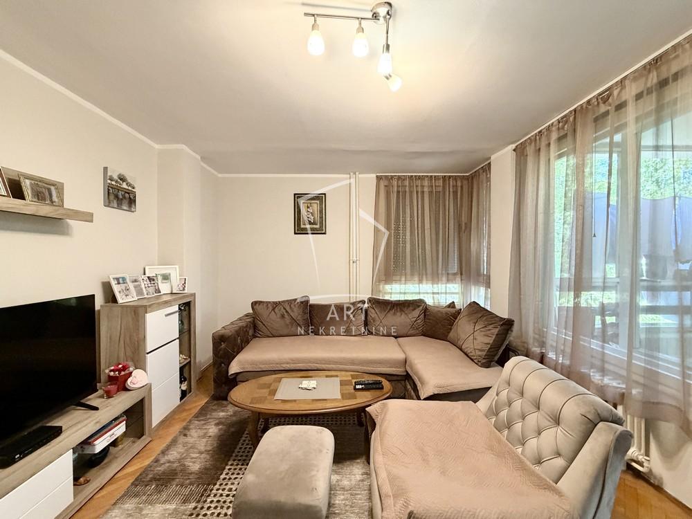 Stan na prodaju u Beogradu, Nova Galenika, dvosoban, 65m2, cena 190000 evra