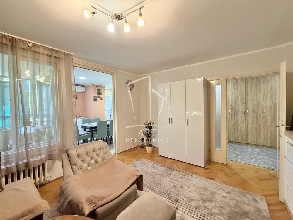 Stan na prodaju u Beogradu, Nova Galenika, dvosoban, 65m2, cena 190000 evra