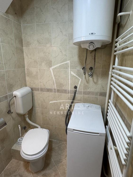 Stan na prodaju u Beogradu, Dedinje, dvoiposoban, 64m2, cena 249600 evra