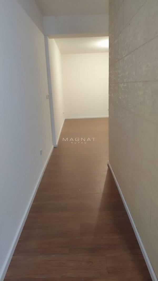 Stan na prodaju u Beogradu, Palilula, trosoban, 55m2, cena 129000 evra