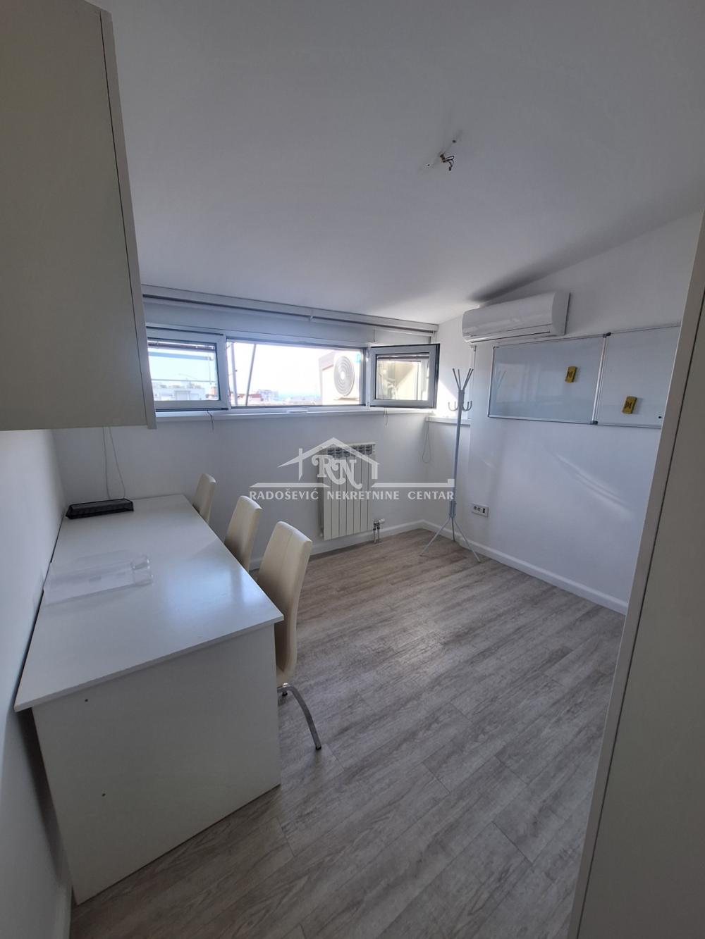 Stan na prodaju u Beogradu, Đeram pijaca, 118m2, cena 349000 evra