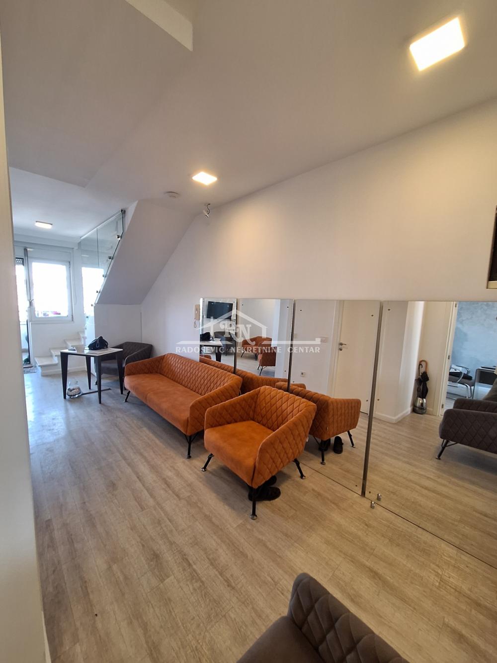 Stan na prodaju u Beogradu, Đeram pijaca, 118m2, cena 349000 evra