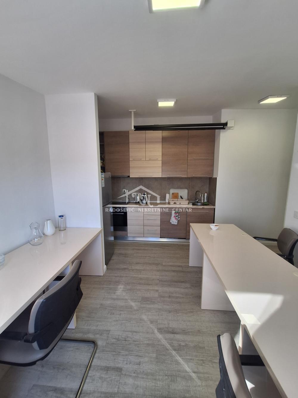 Stan na prodaju u Beogradu, Đeram pijaca, 118m2, cena 349000 evra