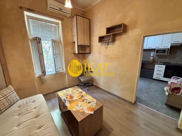 Stan na prodaju u Beogradu, Vukov spomenik, jednosoban, 20m2, cena 90000 evra