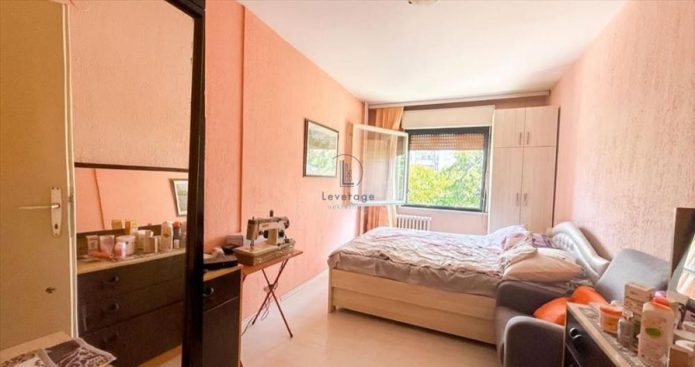Stan na prodaju u Beogradu, Novi Beograd blok 62, dvosoban, 66m2, cena 220000 evra