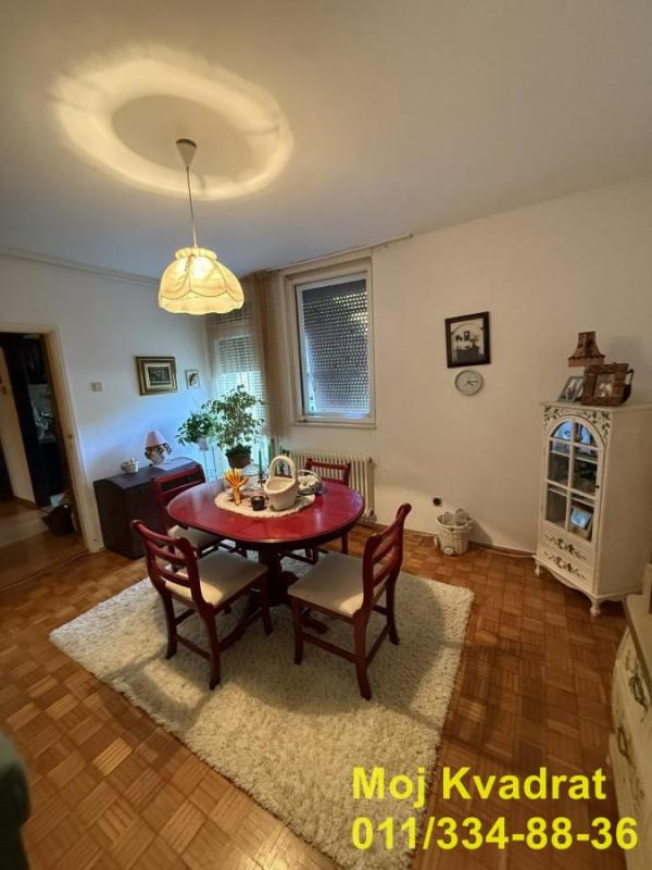 Stan na prodaju u Beogradu, Petlovo brdo, trosoban, 56m2, cena 151000 evra