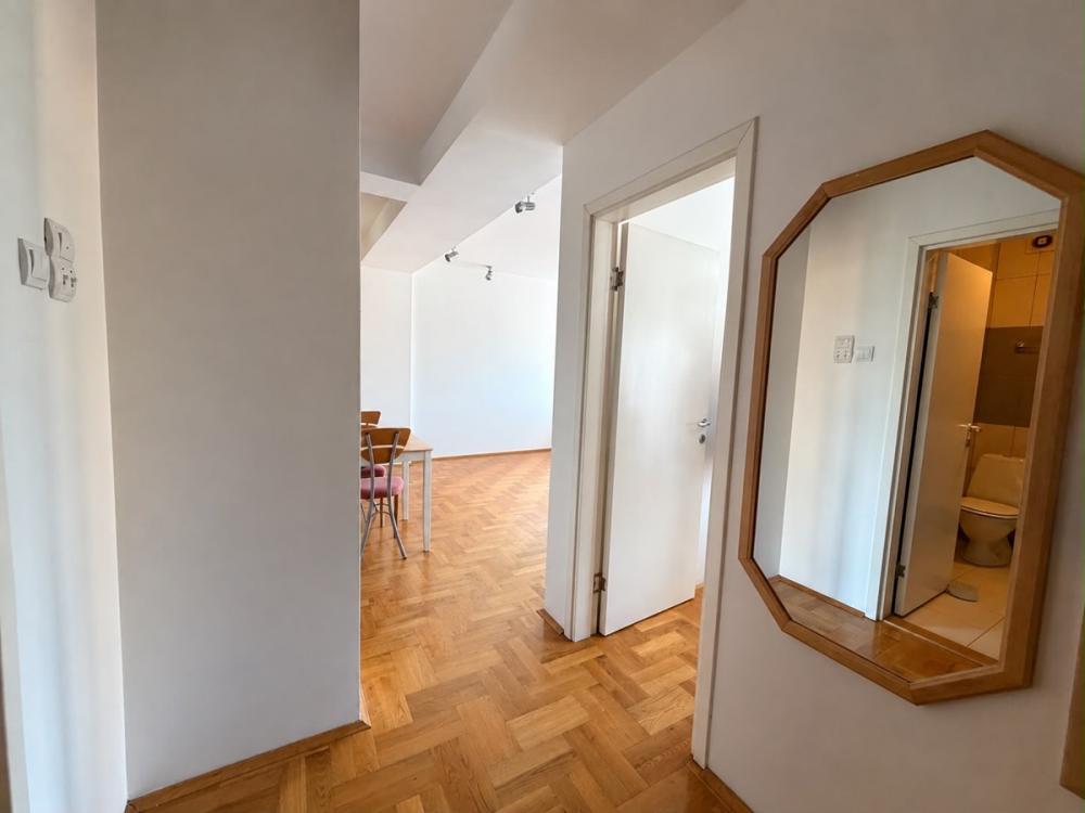 Stan na prodaju u Beogradu, Profesorska kolonija, dvosoban, 41m2, cena 189000 evra