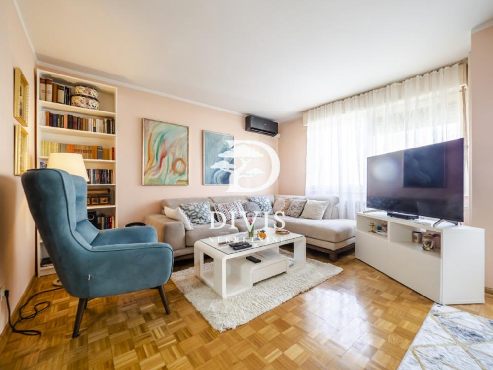 Stan na prodaju u Beogradu, Dorćol, trosoban, 85m2, cena 385000 evra