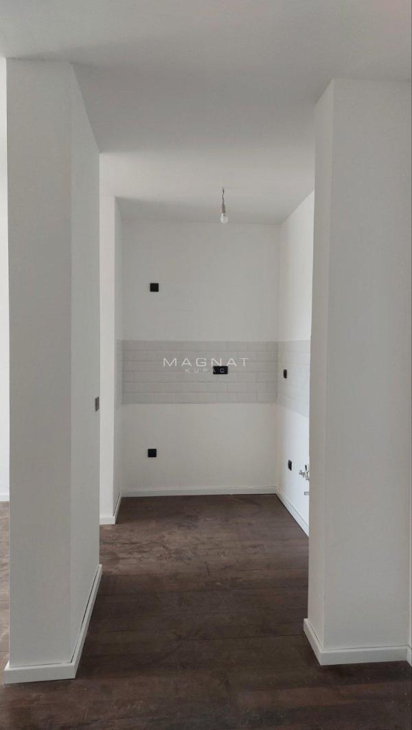 Stan na prodaju u Beogradu, Sopot, trosoban, 65m2, cena 116700 evra