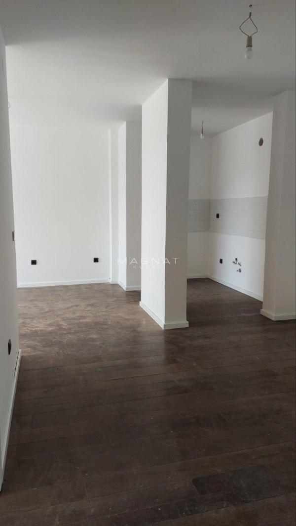 Stan na prodaju u Beogradu, Sopot, trosoban, 65m2, cena 116700 evra