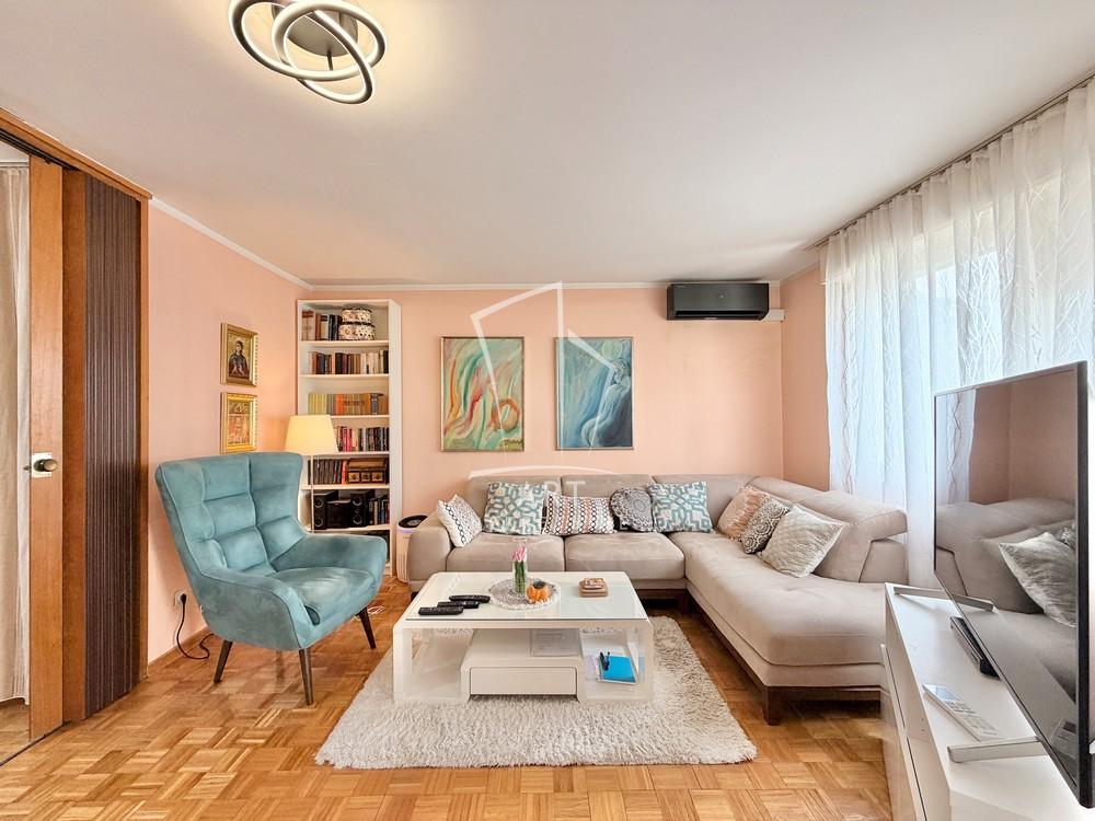 Stan na prodaju u Beogradu, Stari grad, trosoban, 82m2, cena 385000 evra