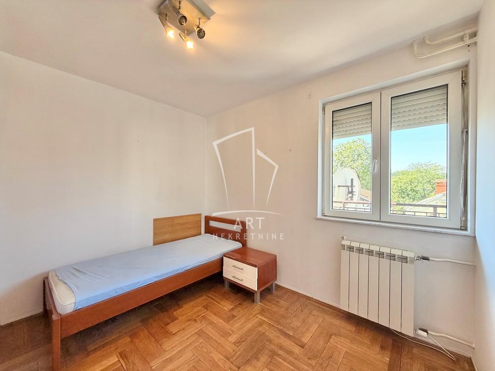 Stan na prodaju u Beogradu, Voždovac, troiposoban, 62m2, cena 246000 evra