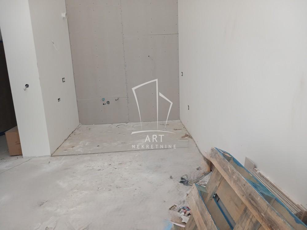 Stan na prodaju u Beogradu, Višnjička banja, trosoban, 65m2, cena 205000 evra