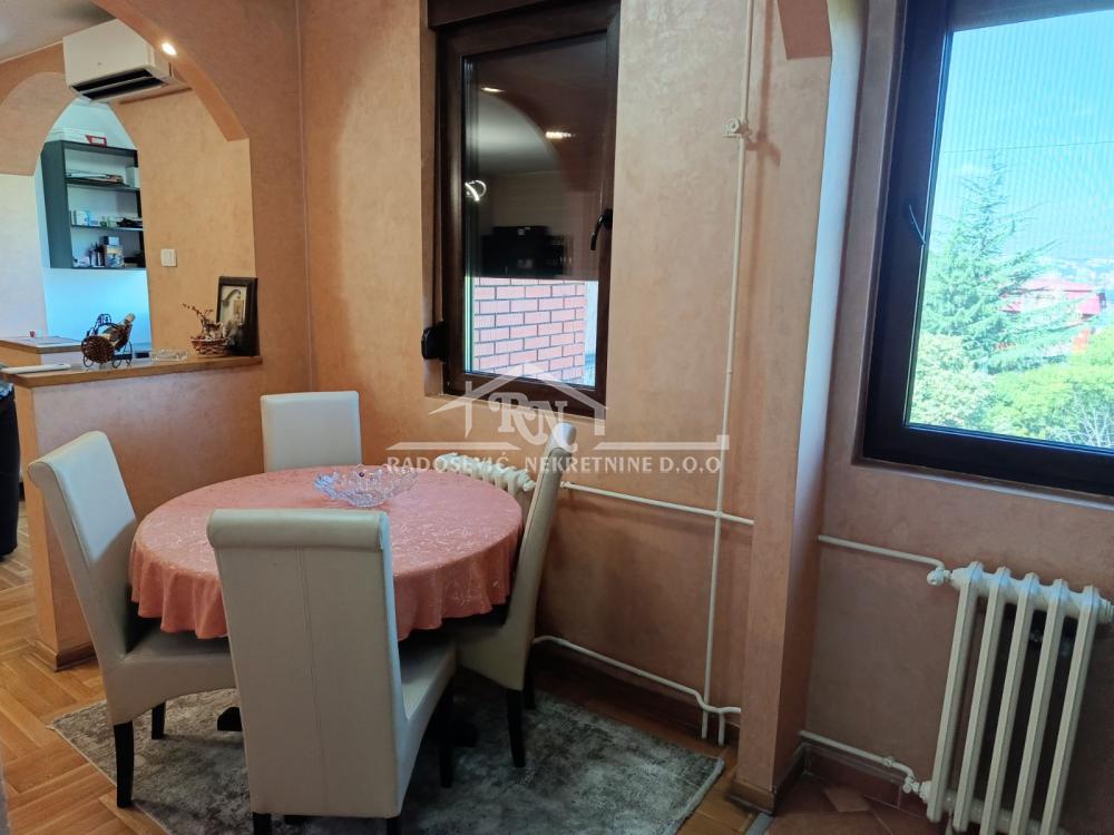 Stan na prodaju u Beogradu, Labudovo brdo, trosoban, 88m2, cena 220000 evra