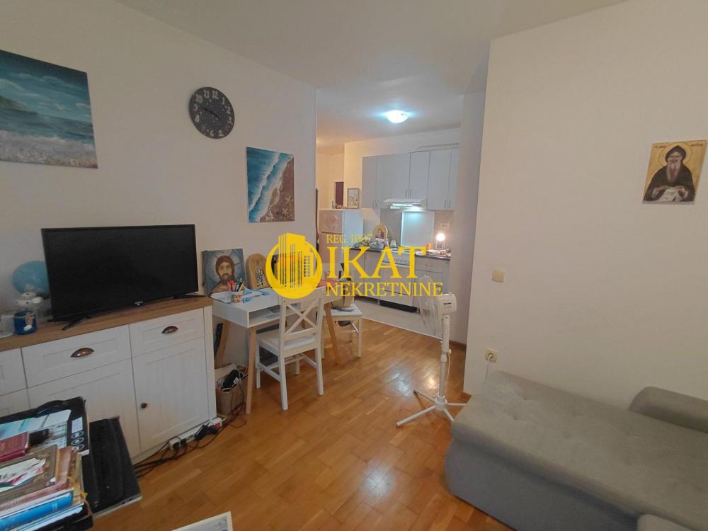 Stan na prodaju u Beogradu, Karaburma, 24m2, cena 81000 evra