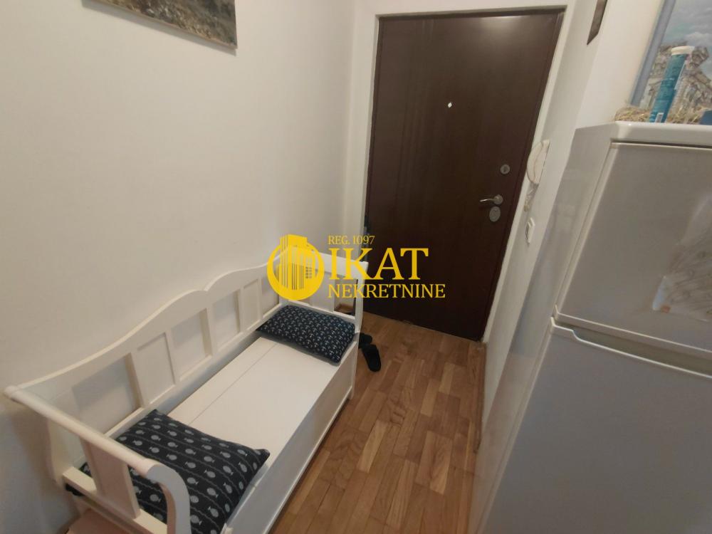 Stan na prodaju u Beogradu, Karaburma, 24m2, cena 81000 evra