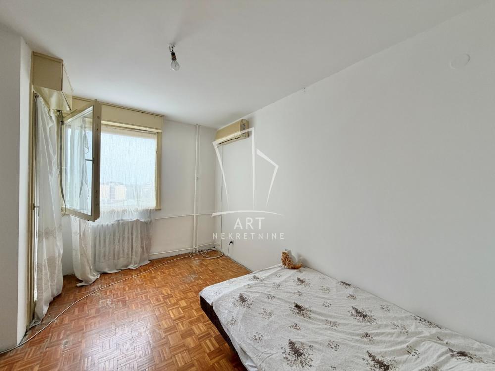 Stan na prodaju u Beogradu, Stari grad, troiposoban, 83m2, cena 360000 evra