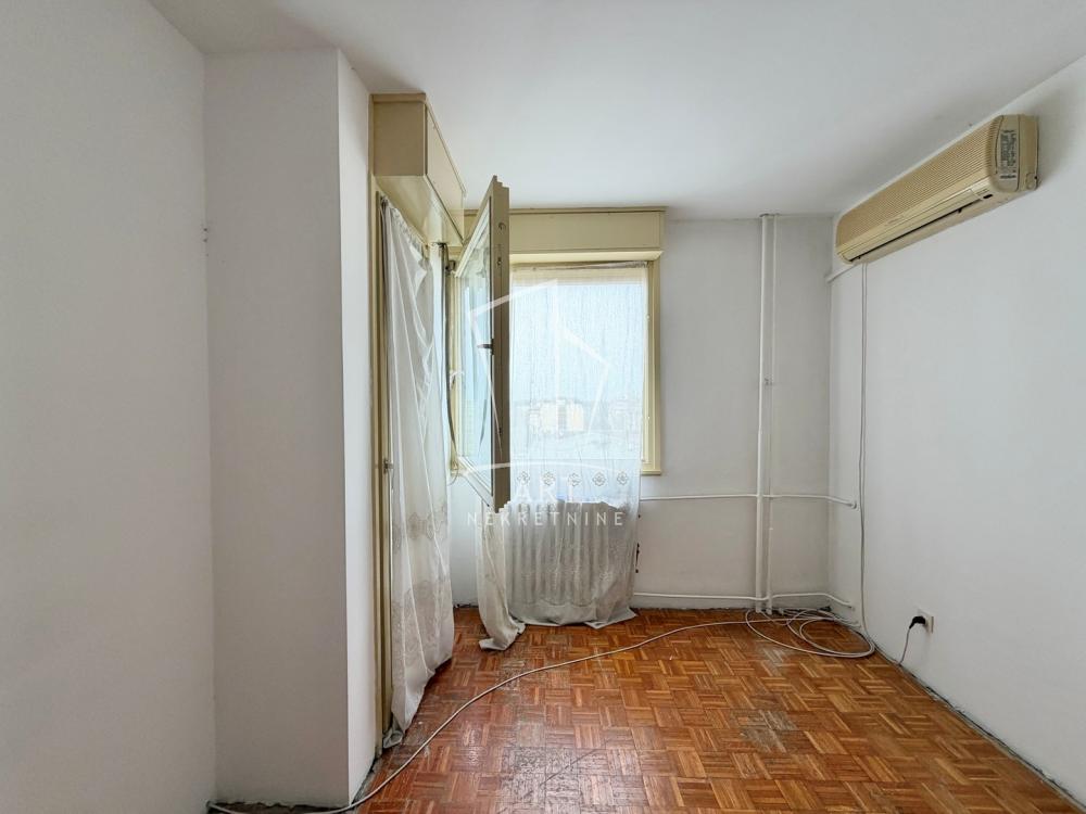 Stan na prodaju u Beogradu, Stari grad, troiposoban, 83m2, cena 360000 evra