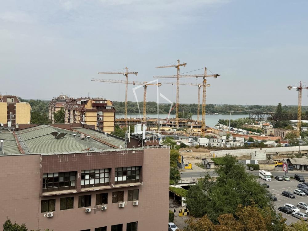 Stan na prodaju u Beogradu, Stari grad, troiposoban, 83m2, cena 360000 evra