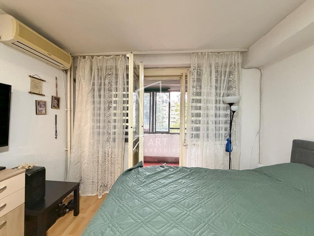 Stan na prodaju u Beogradu, Fontana, dvoiposoban, 68m2, cena 260000 evra