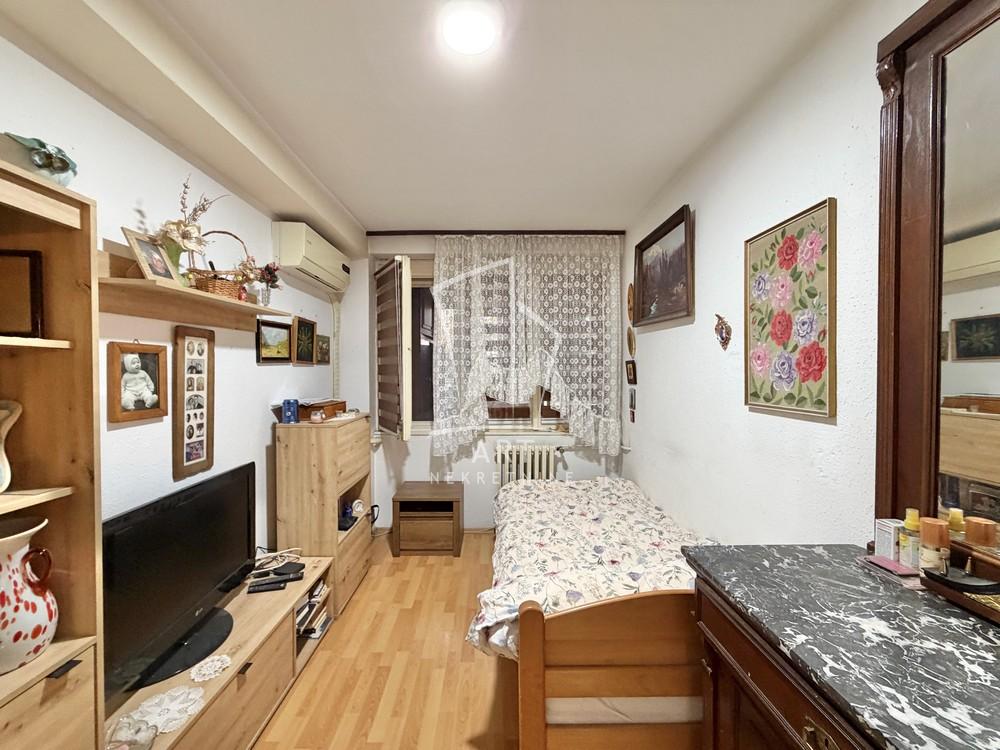 Stan na prodaju u Beogradu, Fontana, dvoiposoban, 68m2, cena 260000 evra