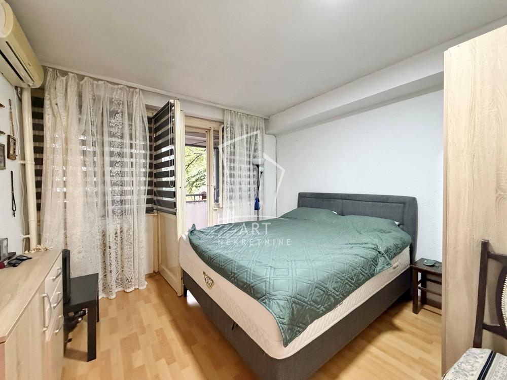 Stan na prodaju u Beogradu, Fontana, dvoiposoban, 68m2, cena 260000 evra