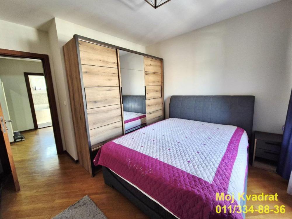 Stan na prodaju u Beogradu, Mirijevo, trosoban, 78m2, cena 218400 evra