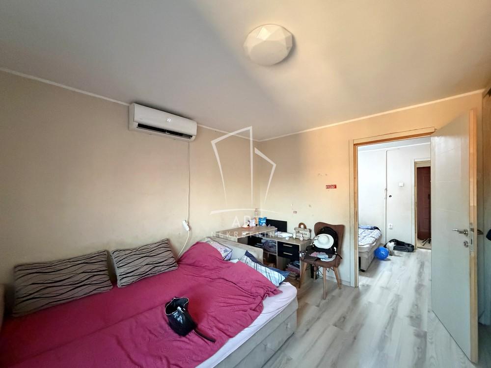 Stan na prodaju u Beogradu, Novi Beograd blok 45 (TC Enjub), troiposoban, 56m2, cena 199000 evra