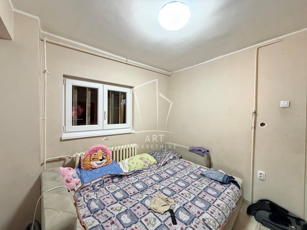 Stan na prodaju u Beogradu, Novi Beograd blok 45 (TC Enjub), troiposoban, 56m2, cena 199000 evra