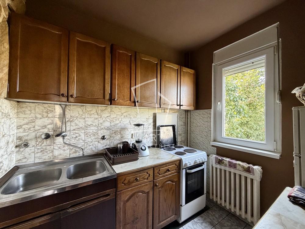 Stan na prodaju u Beogradu, Dedinje, cetvorosoban, 80m2, cena 285000 evra