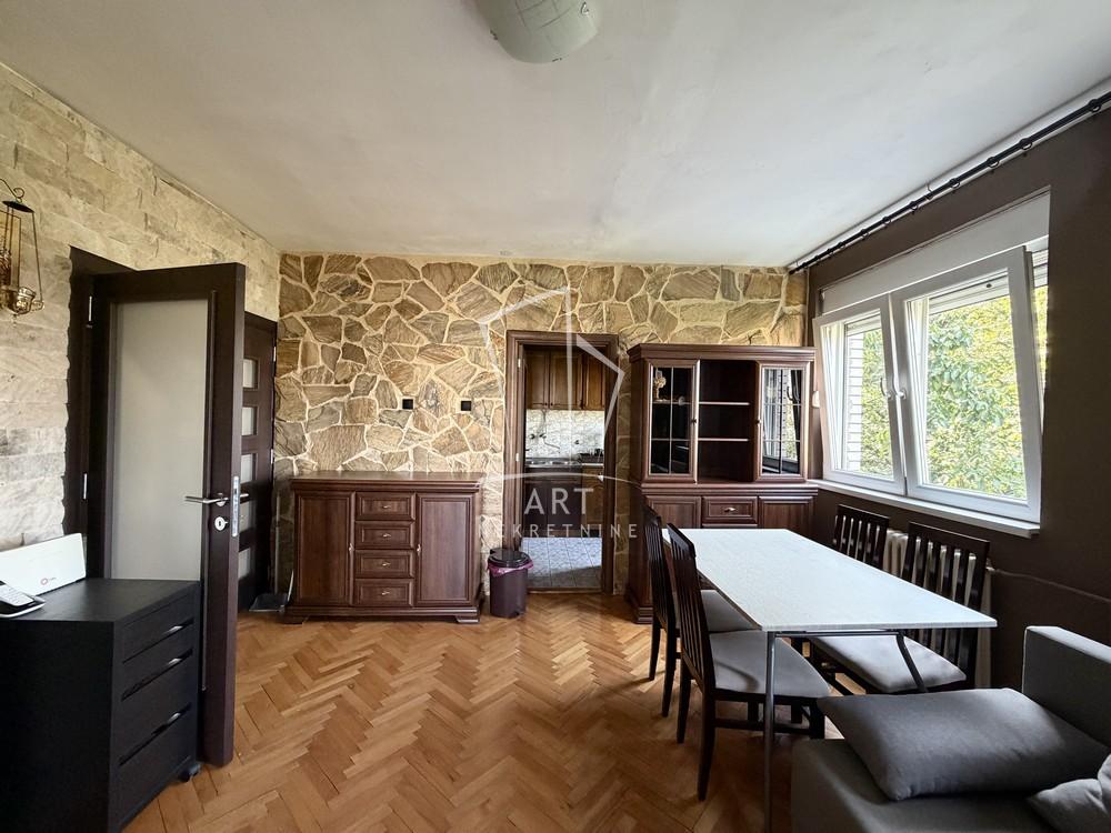 Stan na prodaju u Beogradu, Dedinje, cetvorosoban, 80m2, cena 285000 evra