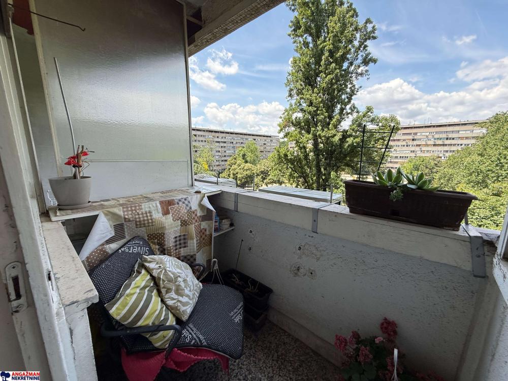 Stan na prodaju u Beogradu, Novi Beograd, dvoiposoban, 63m2, cena 259000 evra