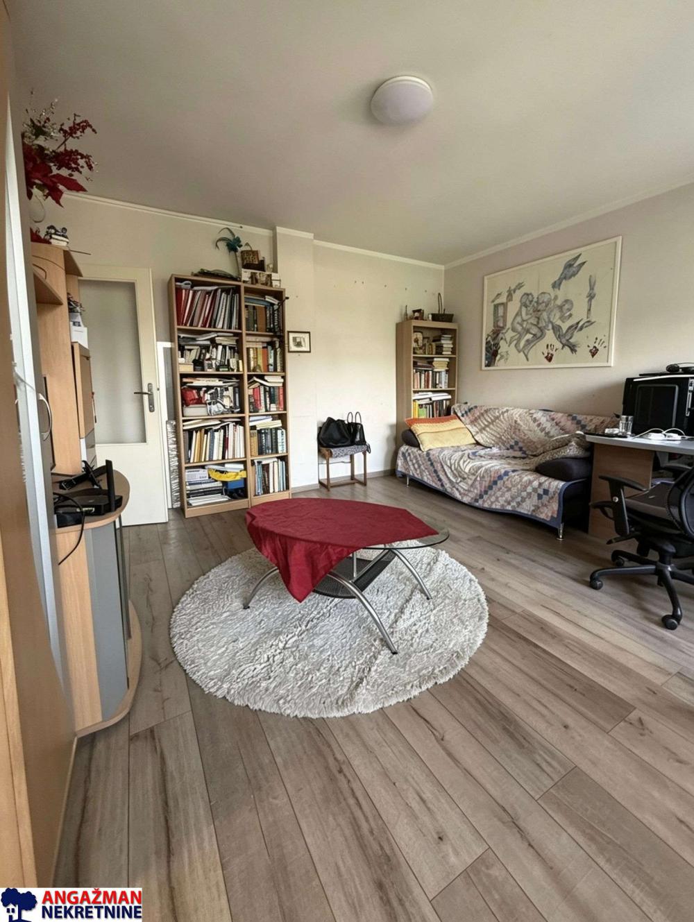 Stan na prodaju u Beogradu, Novi Beograd, dvoiposoban, 63m2, cena 259000 evra