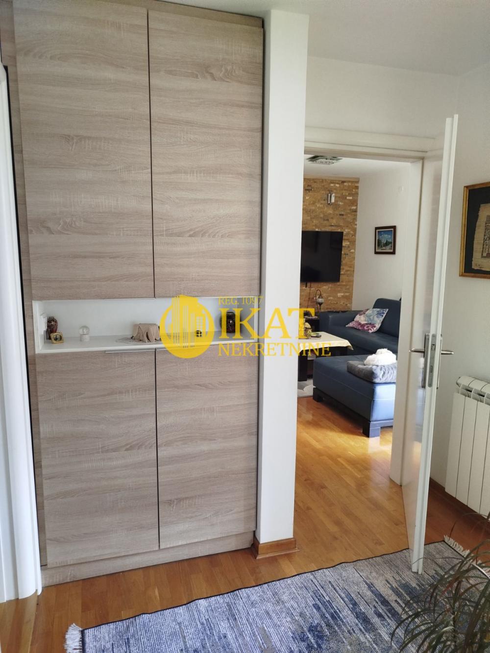 Stan na prodaju u Beogradu, Crveni Krst, trosoban, 85m2, cena 395000 evra