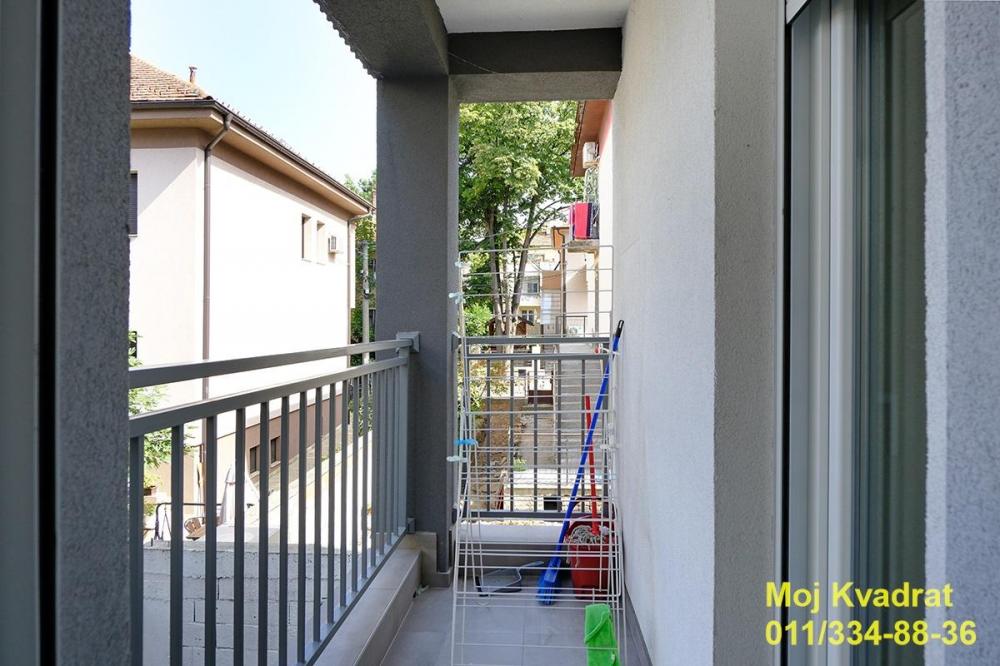 Stan na prodaju u Beogradu, Olimp, dvoiposoban, 54m2, cena 212000 evra