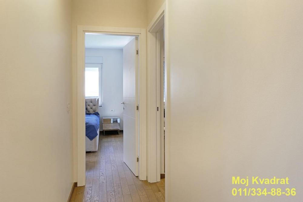 Stan na prodaju u Beogradu, Olimp, dvoiposoban, 54m2, cena 212000 evra