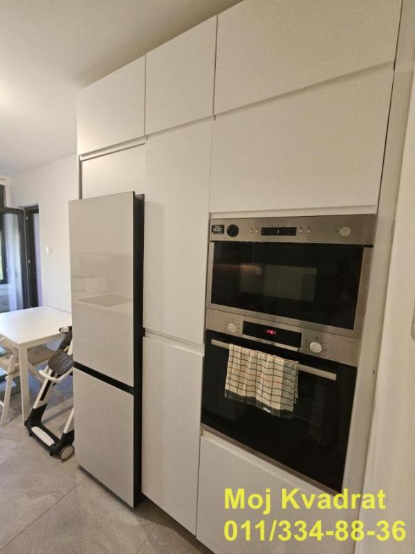 Stan na prodaju u Beogradu, Pašino brdo, trosoban, 71m2, cena 270000 evra