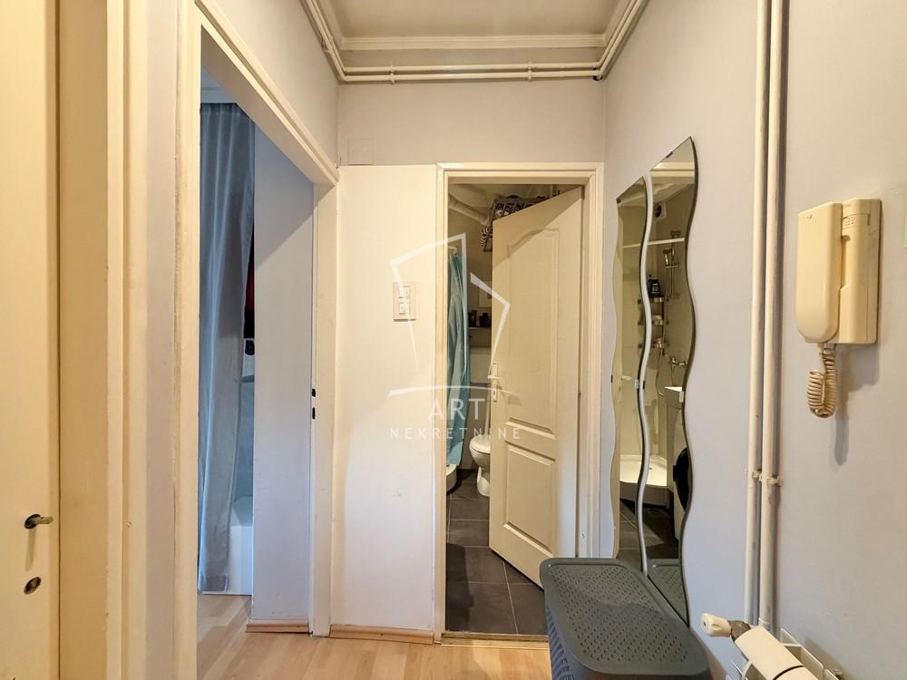 Stan na prodaju u Beogradu, Banovo brdo, jednosoban, 29m2, cena 128000 evra