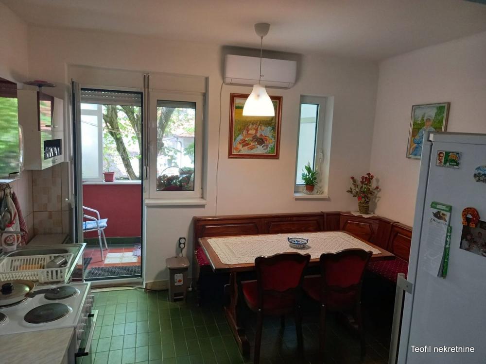 Stan na prodaju u Beogradu, Pašino brdo, dvoiposoban, 70m2, cena 232000 evra