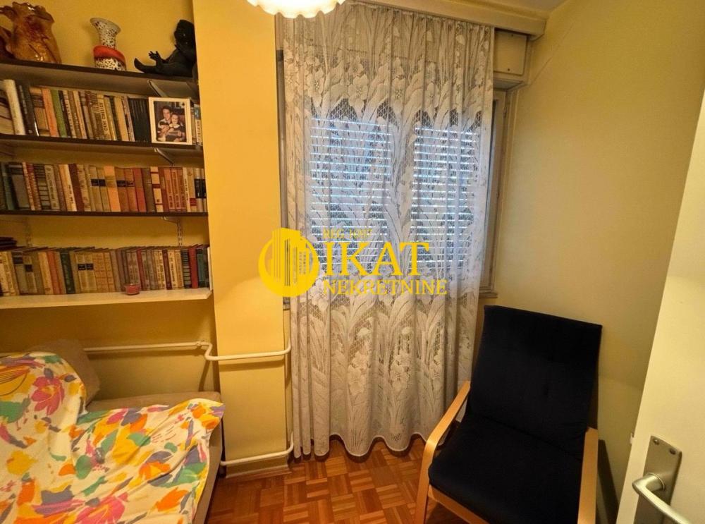 Stan na prodaju u Beogradu, Zemun, dvoiposoban, 75m2, cena 343000 evra