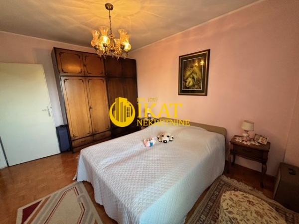 Stan na prodaju u Beogradu, Zemun, dvoiposoban, 75m2, cena 343000 evra