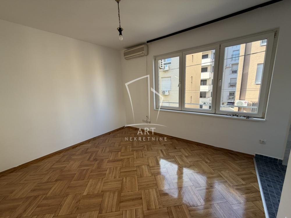 Stan na prodaju u Beogradu, Pašino brdo, 20m2, cena 95000 evra