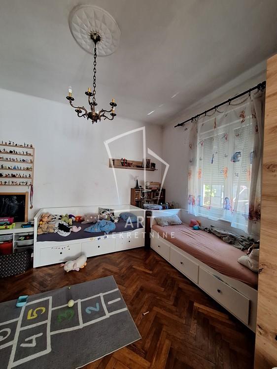 Stan na prodaju u Beogradu, Stari grad, troiposoban, 85m2, cena 357000 evra