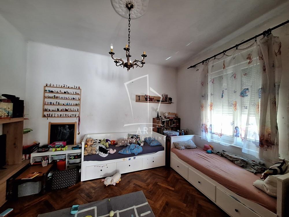 Stan na prodaju u Beogradu, Stari grad, troiposoban, 85m2, cena 357000 evra