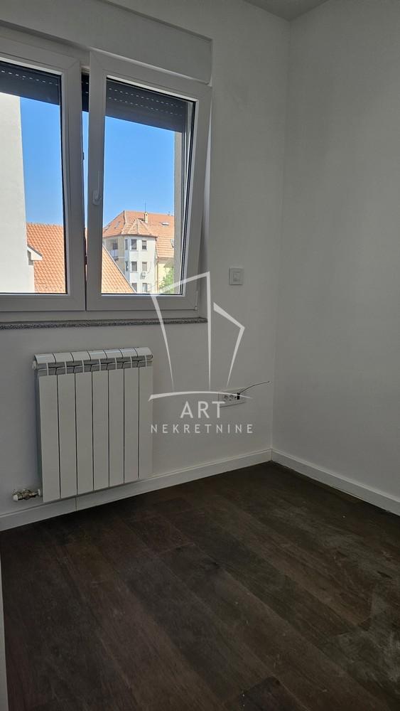 Stan na prodaju u Beogradu, Čukarica, trosoban, 65m2, cena 200000 evra